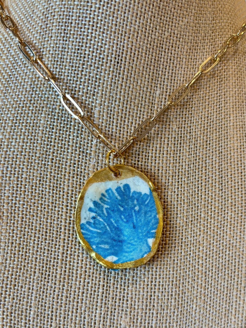 Gilded Gold Blue Coral Oyster Shell Pendant Necklace